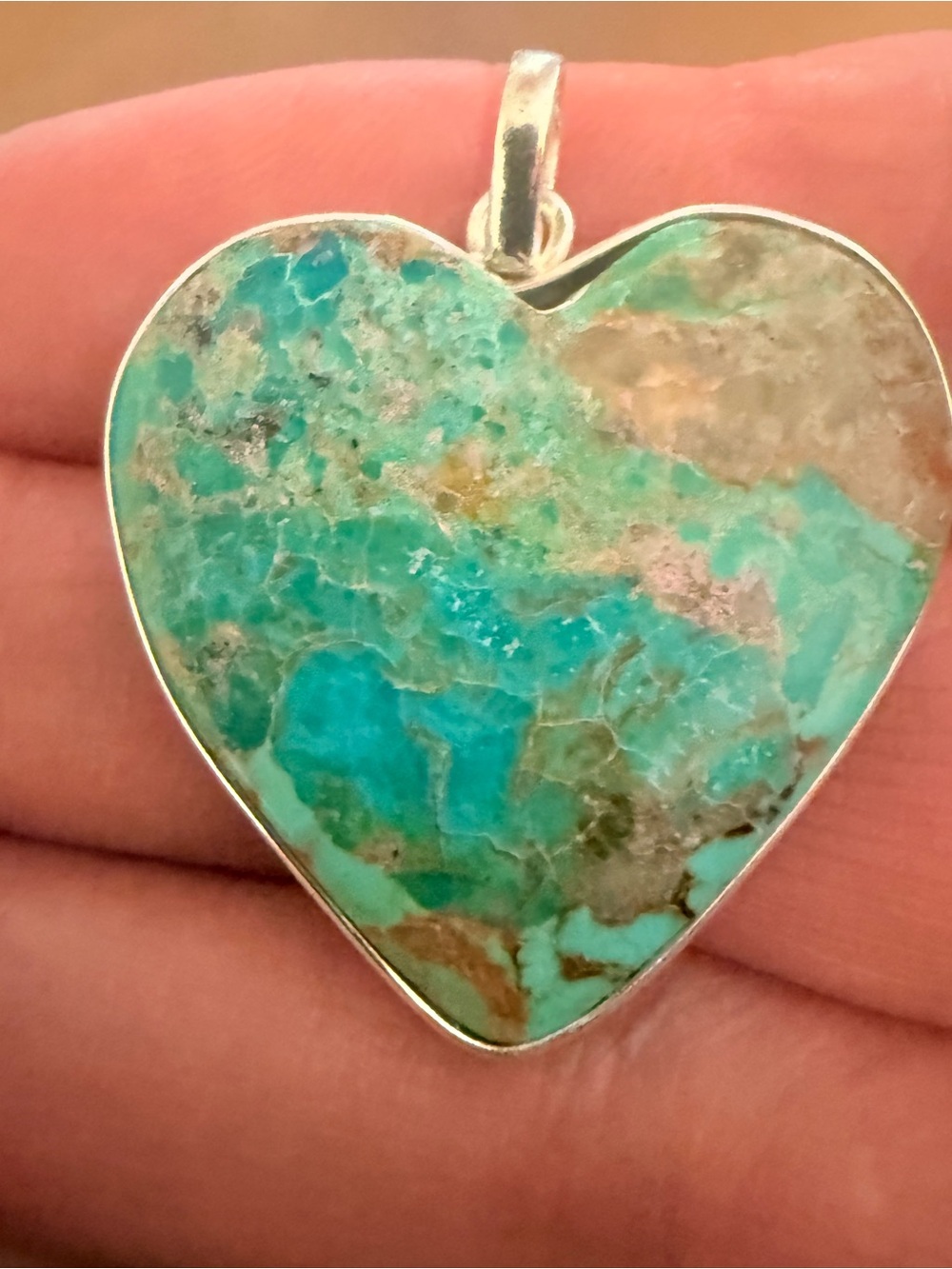Kingman Turquoise Large Heart Pendant - Picture 4 of 6